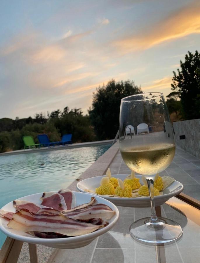 Agriturismo Is Conchisceddas Gonnosfanàdiga Екстериор снимка