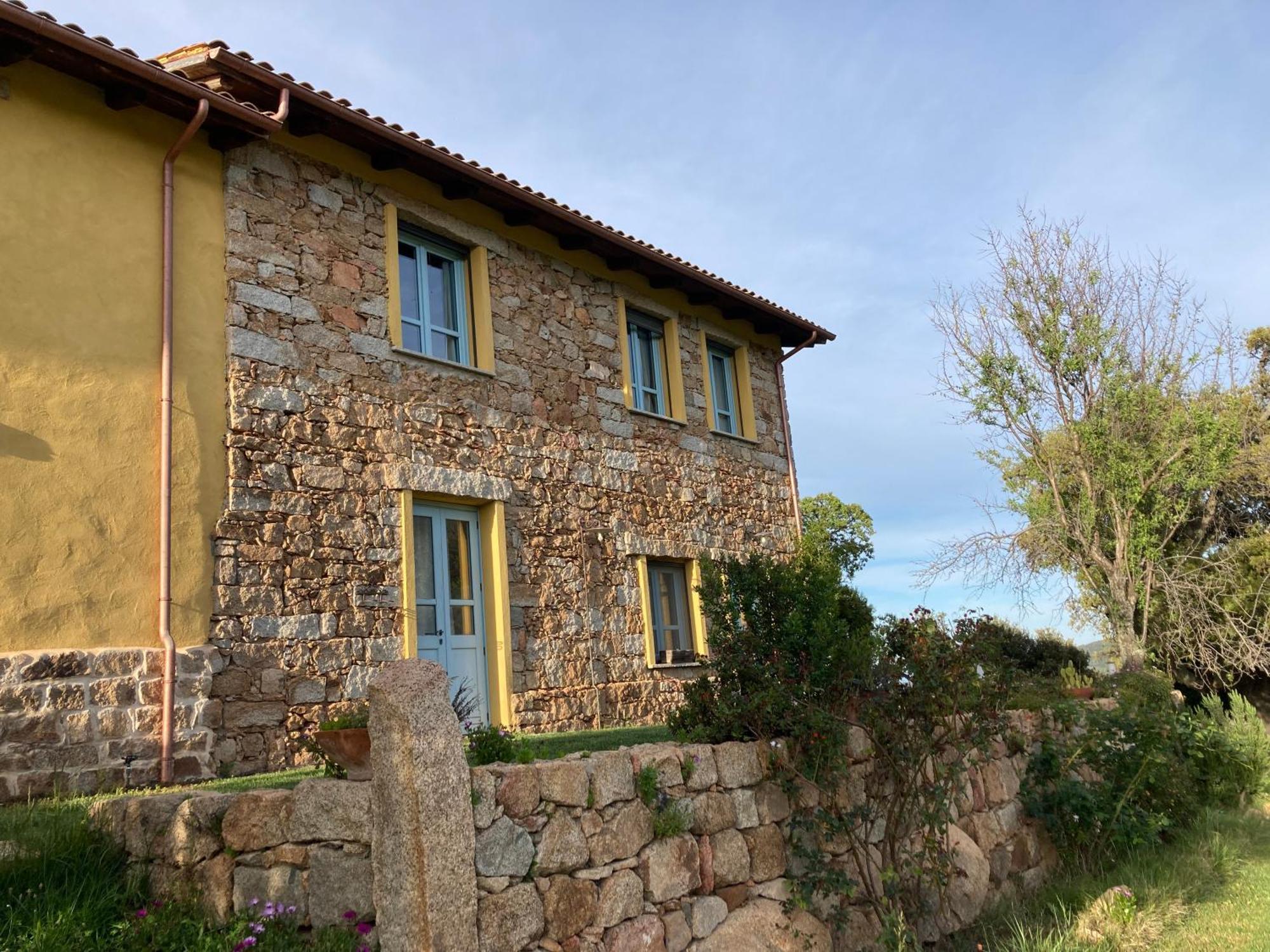 Agriturismo Is Conchisceddas Gonnosfanàdiga Екстериор снимка